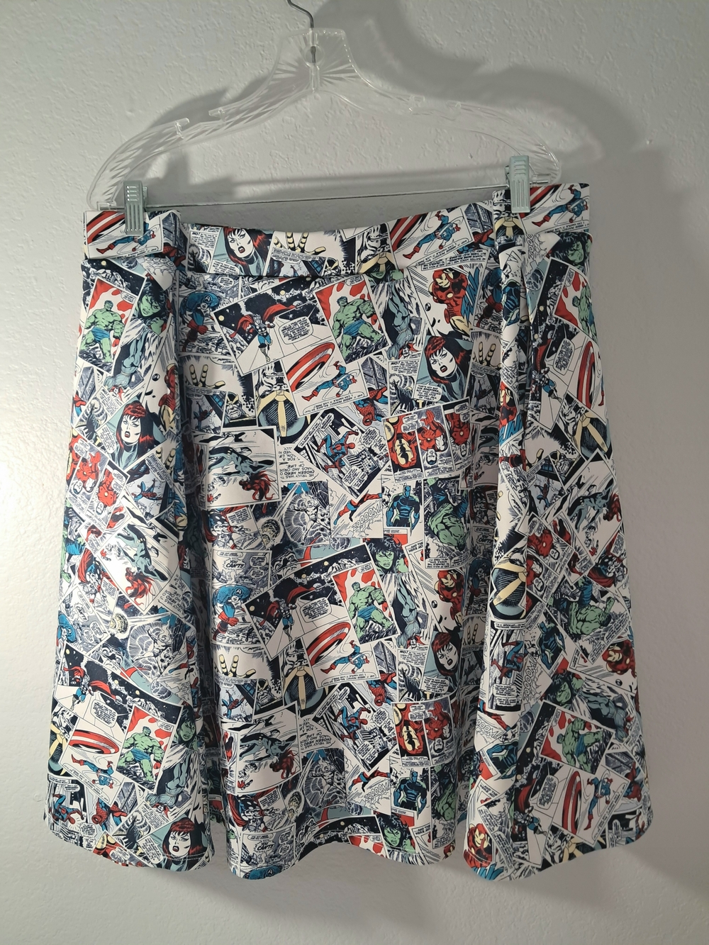 Torrid Plus Official Marvel Avengers Comic Scuba Skater Skirt Size 5X/28 Retired - Picture 3 of 9